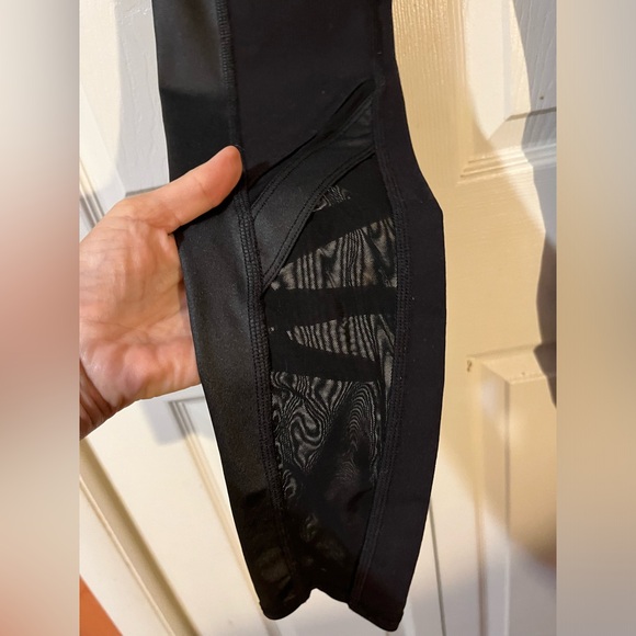 ALO Epic High Waist Leggings -Black - XS - Picture 9 of 10